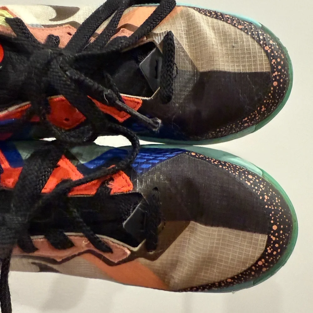 Nike LeBron 18 XVIII low tune squad space jam basketball shoes, youth size 4.5 - Picture 7 of 14